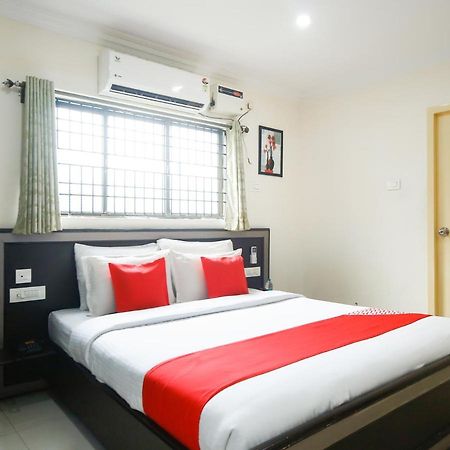 Madrasi Airport Hotel - Saibala Chennai Esterno foto