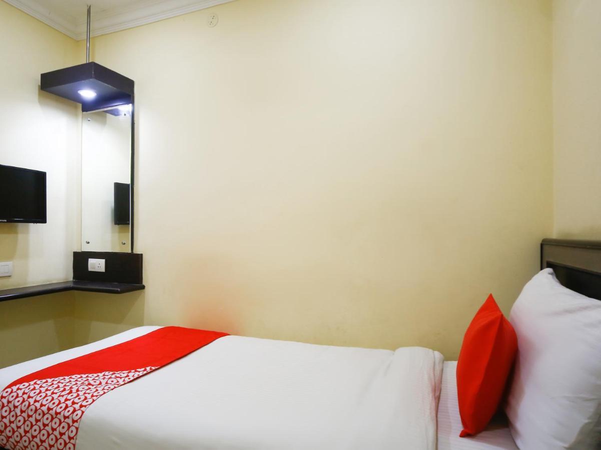 Madrasi Airport Hotel - Saibala Chennai Esterno foto
