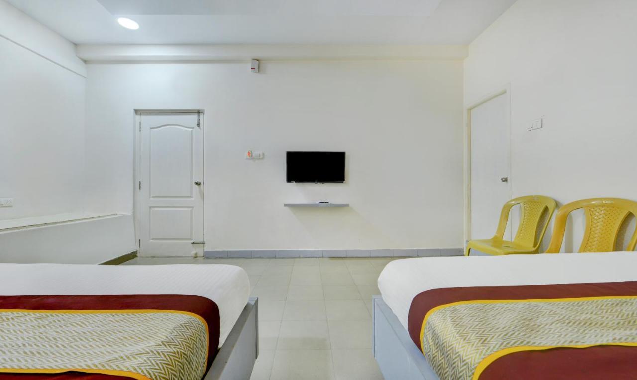 Madrasi Airport Hotel - Saibala Chennai Esterno foto