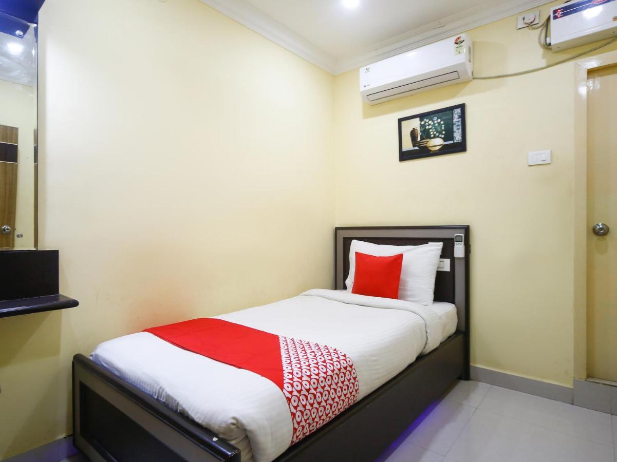 Madrasi Airport Hotel - Saibala Chennai Esterno foto