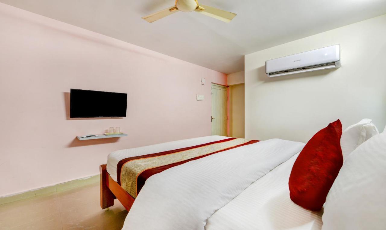 Madrasi Airport Hotel - Saibala Chennai Esterno foto